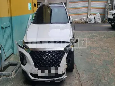 Photo 1 of 12: 2019 Hyundai Santa Fe — Korean insurance auction