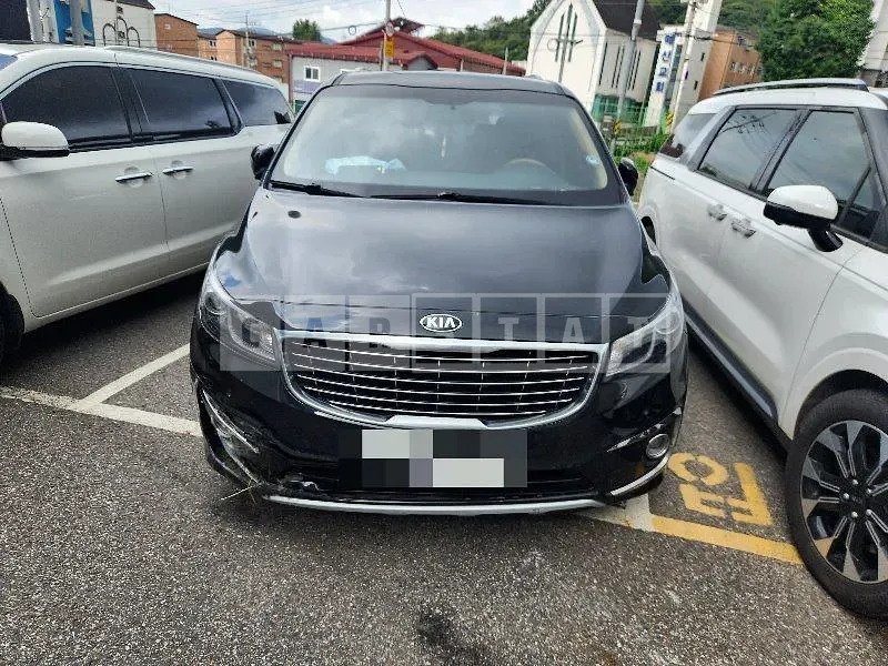 Photo 2 of 7: 2015 Kia Carnivals — Korean insurance auction