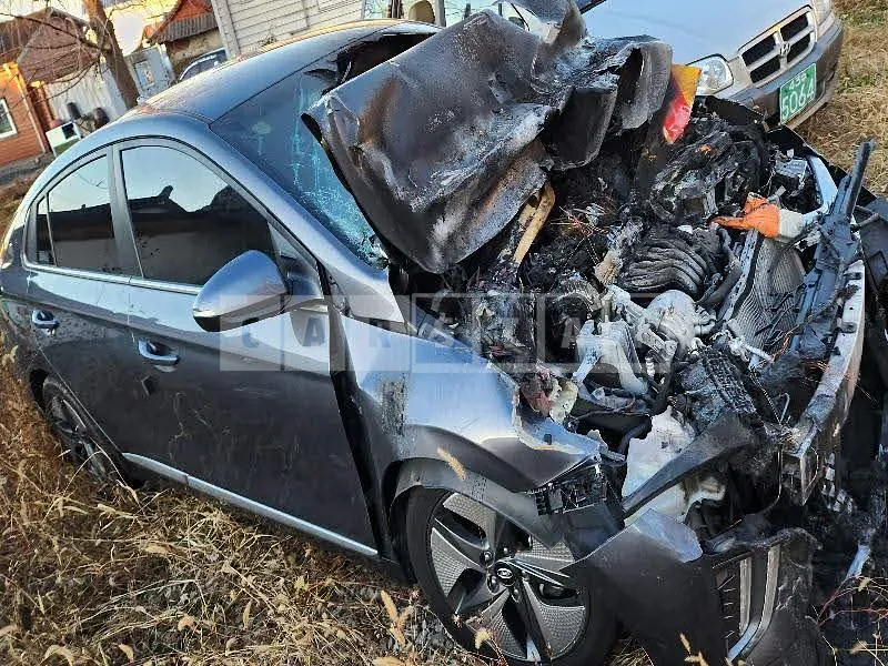 Photo 2 of 29: 2019 Hyundai IONIQ Hybrid, VIN KMHC051CGLU150223 — Korean insurance auction