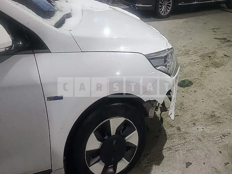 Photo 2 of 29: 2017 Hyundai IONIQ Electric, VIN KMHC051HFJU016827 — Korean insurance auction