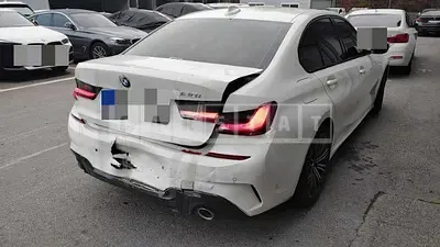 Photo 1 of 22: 2021 BMW 320i — Korean insurance auction