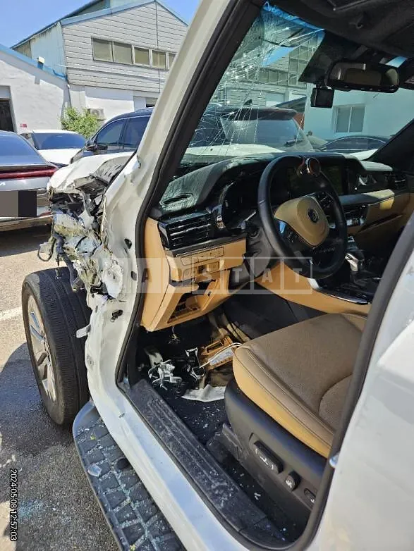 Photo 2 of 14: 2021 Kia Mojave 3.0 — Korean insurance auction