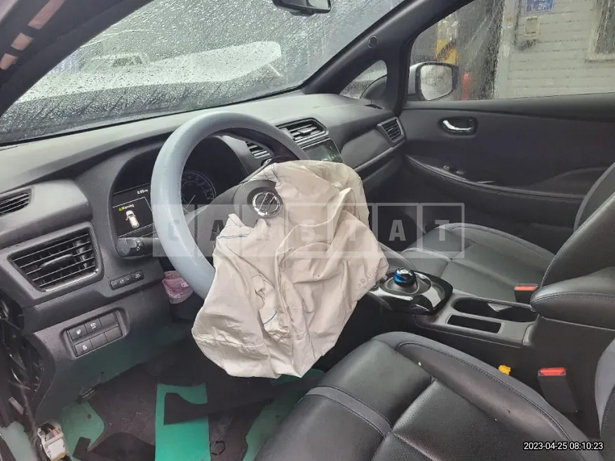 Photo 2 of 32: 2019 Nissan Leaf, VIN 1N4AZ1CP6KC311433 — Korean insurance auction
