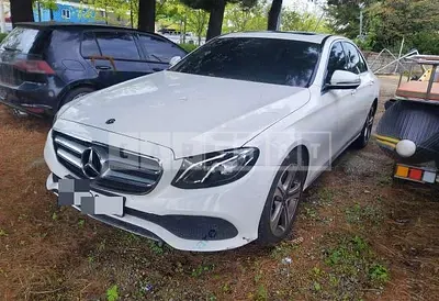 Photo 1 of 16: 2019 Mercedes-Benz E300 — Korean insurance auction