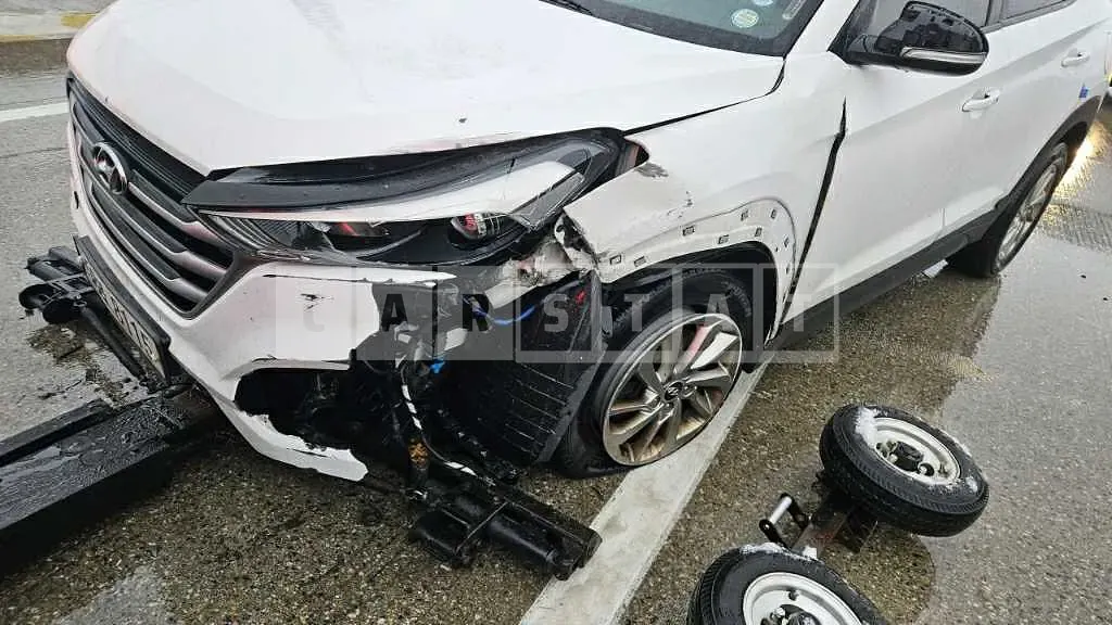 Photo 2 of 10: 2017 Hyundai Tucson — Korean insurance auction
