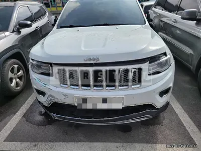 Photo 1 of 31: 2015 Jeep Straw Grand Cherokee, VIN 1C4RJFBM1FC150911 — Korean insurance auction