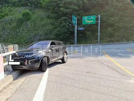 Photo 2 of 7: 2016 Land Rover Range Rover Evoque 2.0d, VIN SALVA2BN6GH103385 — Korean insurance auction