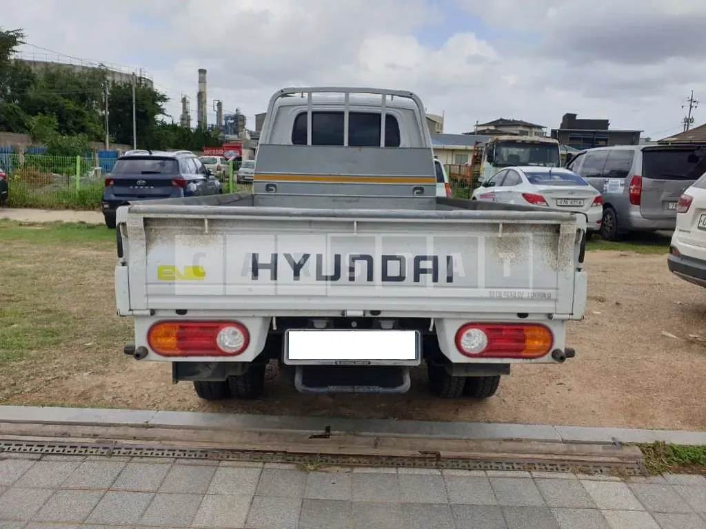 Photo 2 of 6: 2021 Ravon Hyundai Potter 2 Institutes, VIN KMFZCZ7NFMU009316 — Korean insurance auction