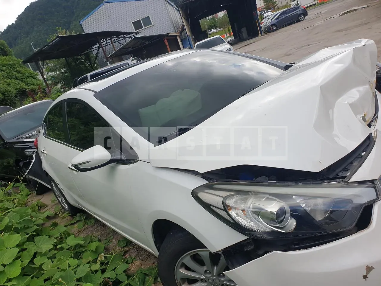 Photo 2 of 5: 2015 Kia K3, VIN KNAFK412BFA463789 — Korean insurance auction
