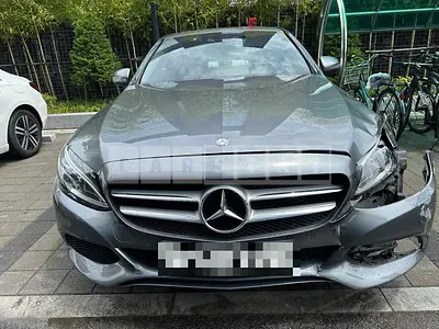 Photo 1 of 21: 2017 Mercedes-Benz C220 d, VIN WDDWF0EB2HR244670 — Korean insurance auction