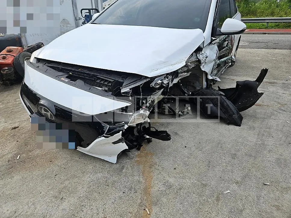 Photo 2 of 5: 2019 Hyundai Ionic Electric — Korean insurance auction
