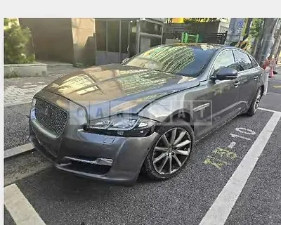 Photo 1 of 32: 2018 Jaguar XJ 3.0d — Korean insurance auction