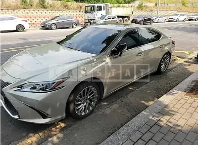 Photo 1 of 15: 2019 Lexus ES300h, VIN JTHB21B15K2020135 — Korean insurance auction