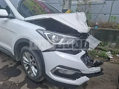 Photo 1 of 12: 2016 Hyundai Santa Fe, VIN KMHSW81UBGU652388 — Korean insurance auction