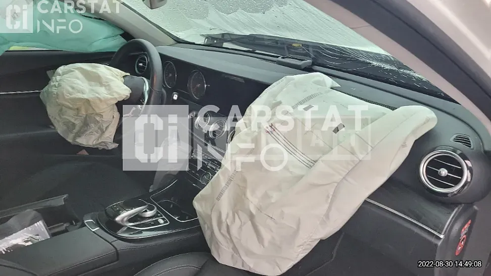 Photo 2 of 16: 2019 Mercedes-Benz E220d, VIN WDDZF0EB7KA691997 — Korean insurance auction