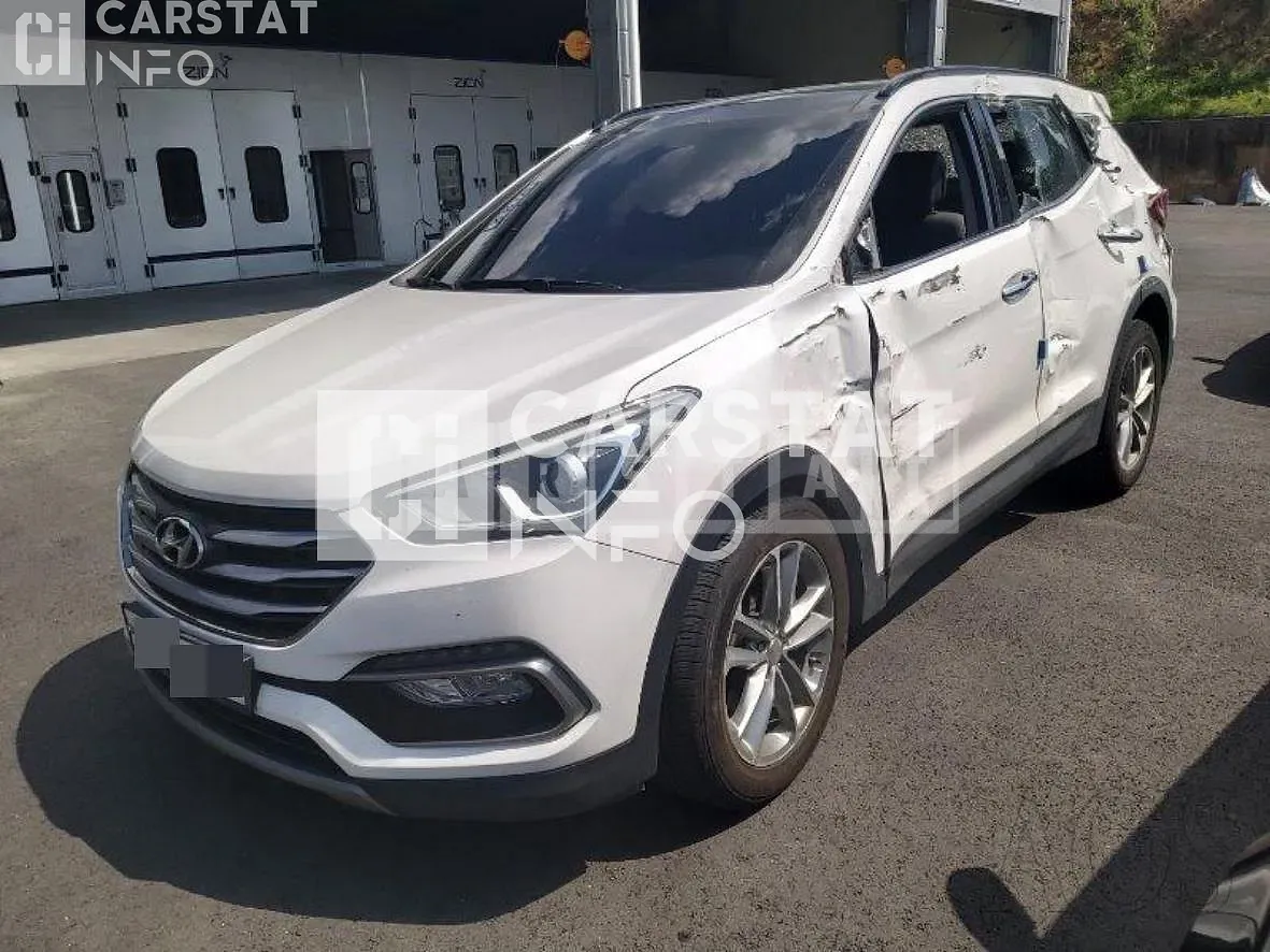 Photo 2 of 14: 2017 Hyundai Santa Fe, VIN KMHSW81UBHU732098 — Korean insurance auction