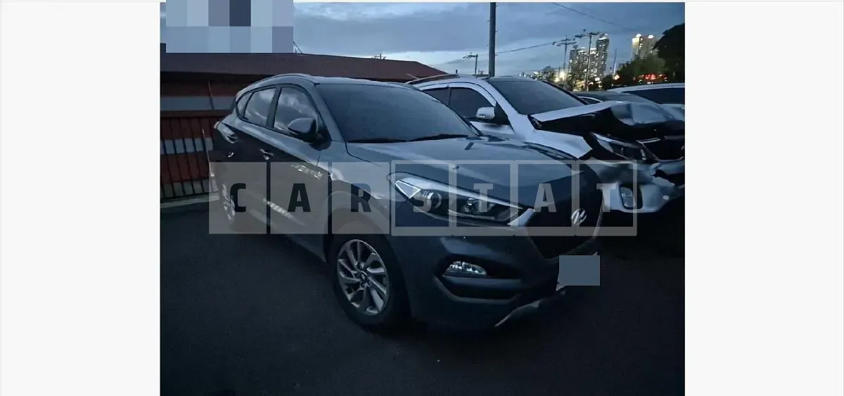 Photo 2 of 18: 2017 Hyundai Tucson — Korean insurance auction