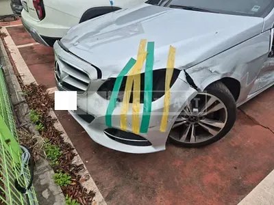 Photo 1 of 30: 2015 Mercedes-Benz E 300 — Korean insurance auction