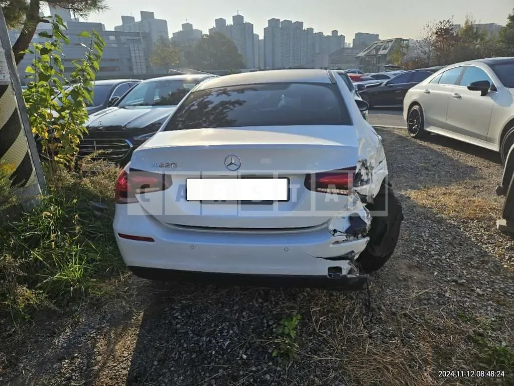 Photo 2 of 17: 2020 Mercedes-Benz A220 Sedan — Korean insurance auction