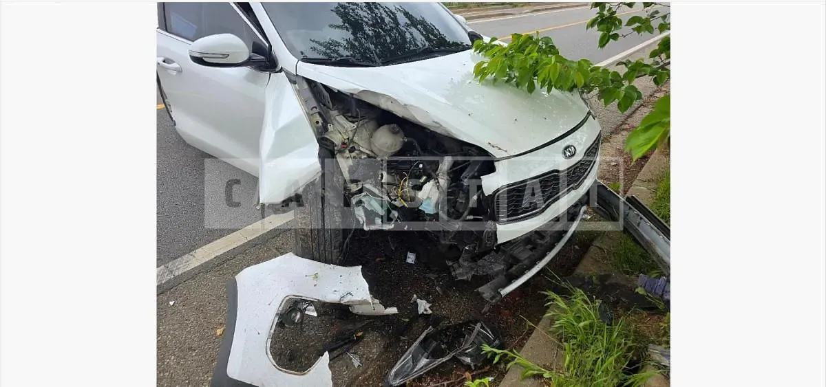 Photo 2 of 12: 2016 Kia Sportage — Korean insurance auction