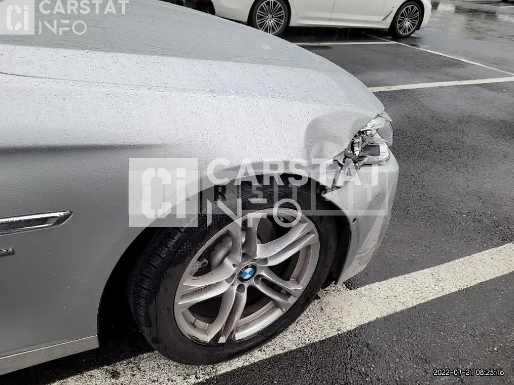 Photo 2 of 13: 2016 BMW 520d xDrive, VIN WBA5E7104GG564747 — Korean insurance auction