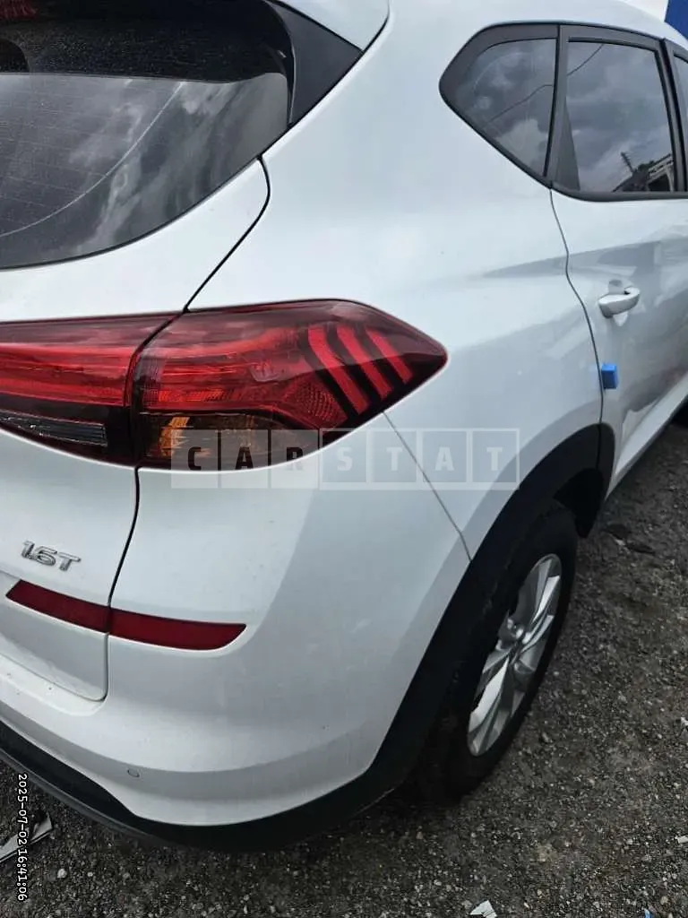 Photo 2 of 17: 2019 Hyundai Tucson TL — Korean insurance auction