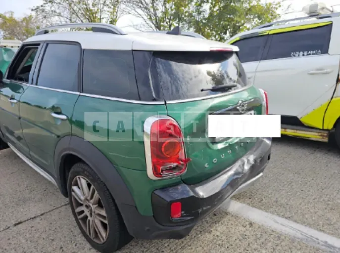 Photo 2 of 12: 2020 MINI Cooper COUNTRYMAN(18) — Korean insurance auction