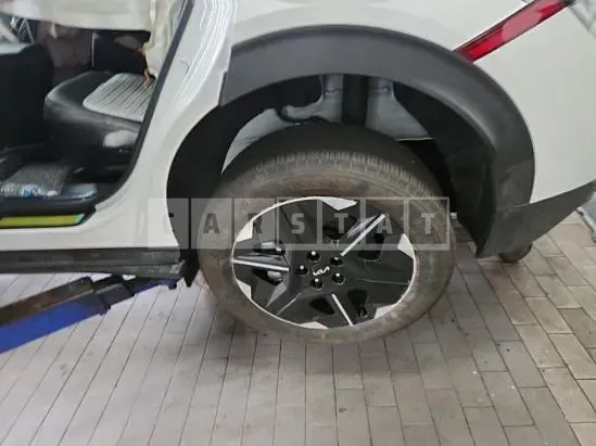 Photo 2 of 18: 2025 Kia EV6 — Korean insurance auction