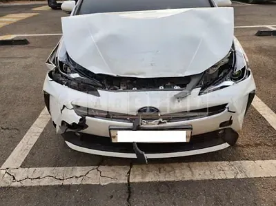 Photo 1 of 48: 2021 Toyota Prius, VIN JTDKAMFU3M3132018 — Korean insurance auction