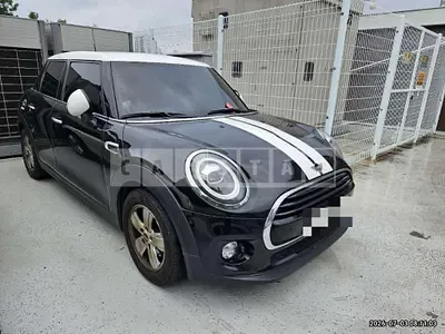 Photo 1 of 25: 2019 MINI Cooper Five-Door — Korean insurance auction