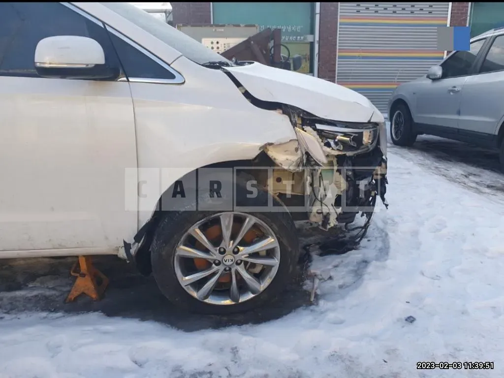 Photo 2 of 6: 2019 Kia Carnivals, VIN KNAME81ABKS543144 — Korean insurance auction