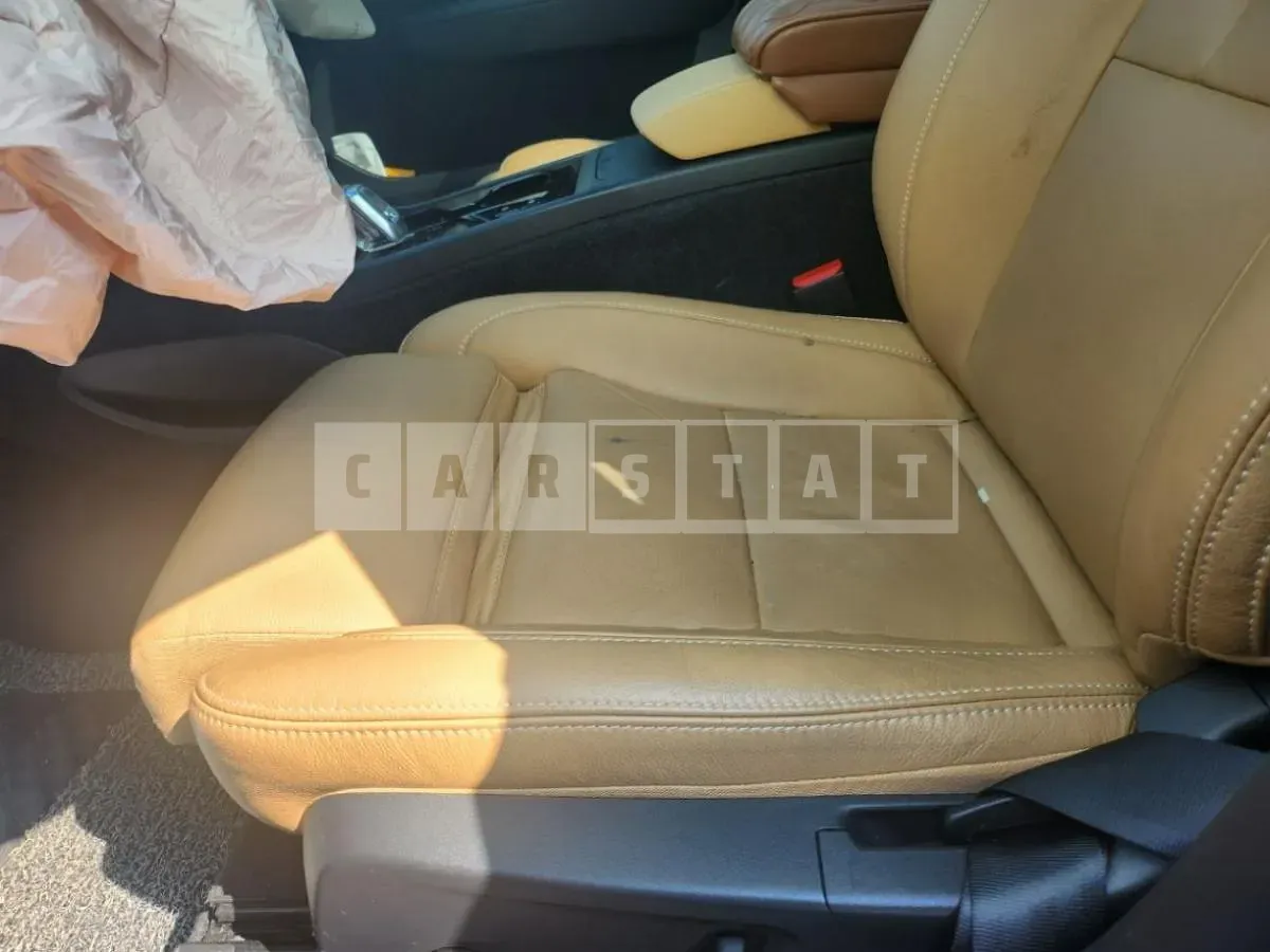 Photo 2 of 18: 2020 Volvo XC40T4 AWD, VIN YV1XZACACL2270404 — Korean insurance auction