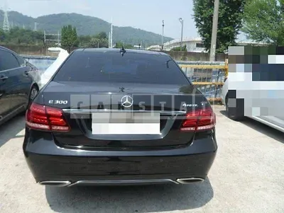 Photo 1 of 6: 2015 Mercedes-Benz E300 4Matic — Korean insurance auction