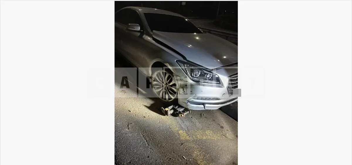 Photo 3 of 3: 2015 Genesis 3.8 — Korean insurance auction
