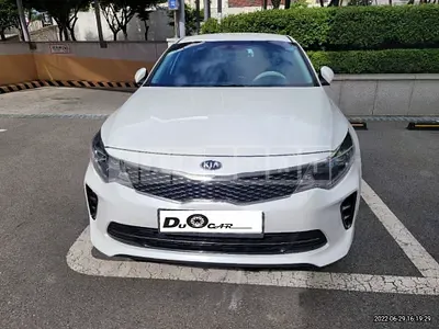 Photo 1 of 4: 2018 Kia K5, VIN KNAGS416BJA180994 — Korean insurance auction