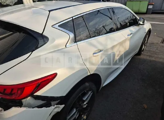 Photo 2 of 18: 2017 Infiniti Q30 — Korean insurance auction