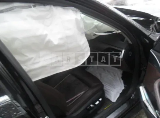 Photo 2 of 17: 2019 BMW 530i xDrive Luxury, VIN WBAJD9106KWW50315 — Korean insurance auction