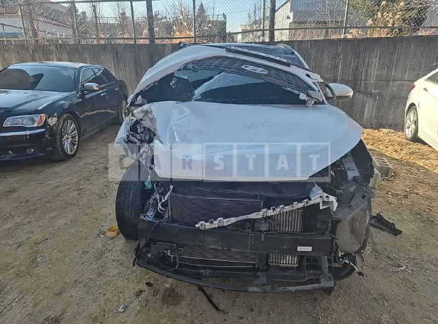 Photo 2 of 12: 2017 Hyundai Tucson TL — Korean insurance auction