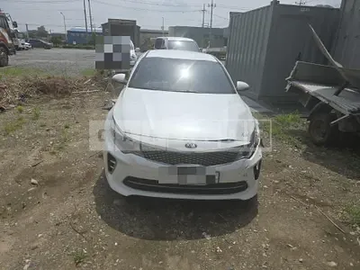 Photo 1 of 7: 2016 Kia K5 2.0 — Korean insurance auction