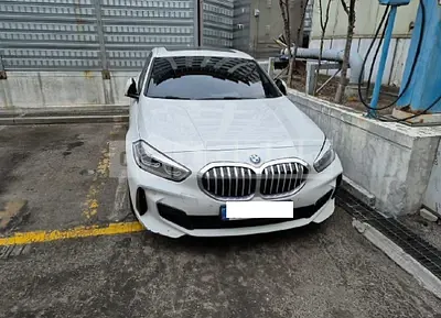 Photo 1 of 12: 2021 BMW 118d — Korean insurance auction