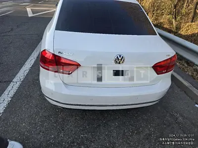 Photo 1 of 25: 2014 Volkswagen Passat 1.8 TSI — Korean insurance auction