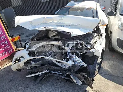 Photo 1 of 34: 2016 Mercedes-Benz C 220d, VIN WDDWF0EB4GR166875 — Korean insurance auction