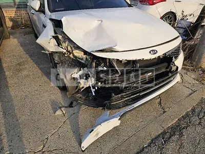 Photo 1 of 5: 2015 Kia K5 — Korean insurance auction