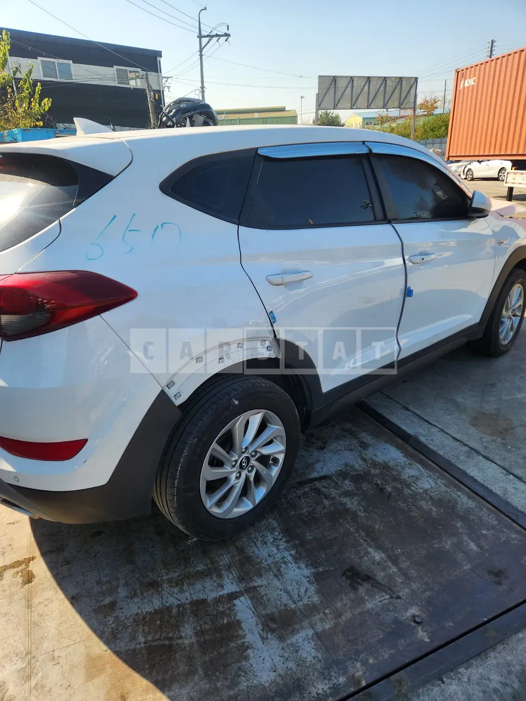 Photo 2 of 15: 2017 Hyundai Tucson, VIN KMHJ281ABJU485064 — Korean insurance auction
