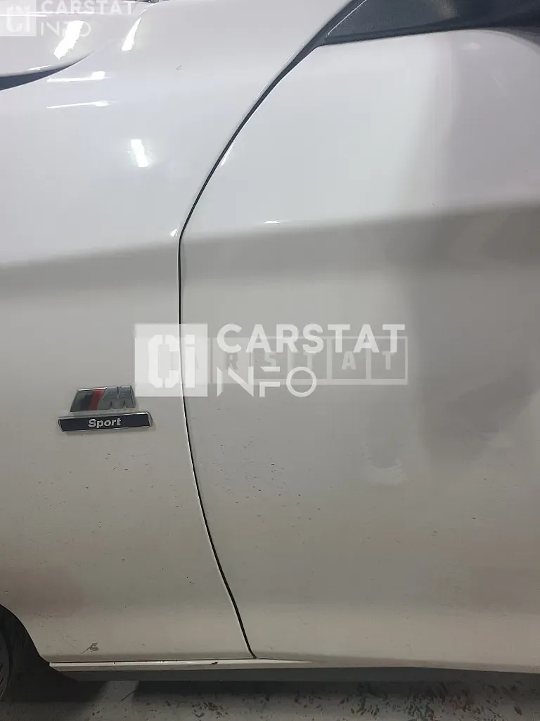 Photo 2 of 26: 2015 BMW 118d, VIN WBA1C1105FJ838623 — Korean insurance auction