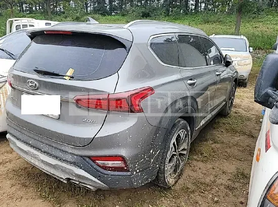 Photo 2 of 7: 2019 Hyundai Santa Fe, VIN KMHS281BBKU105979 — Korean insurance auction