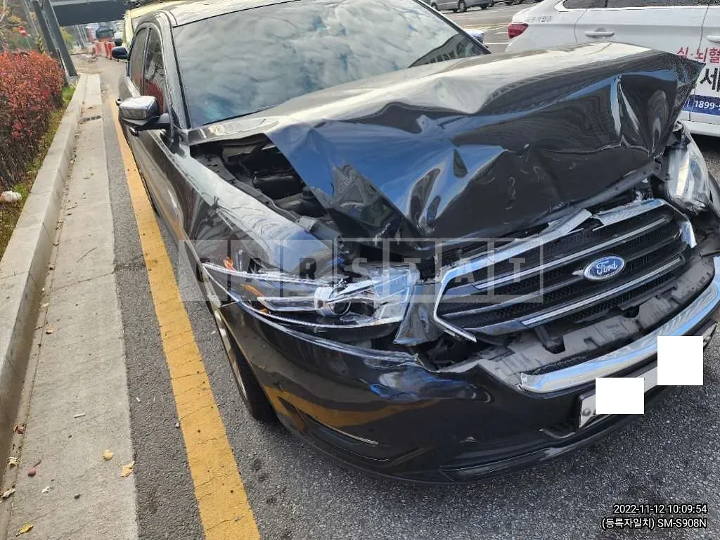 Photo 2 of 11: 2015 Ford Taurus, VIN 1FAHP2F97FG198839 — Korean insurance auction