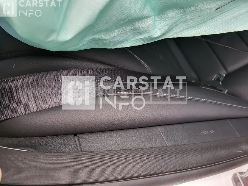 Photo 2 of 31: 2017 Mercedes-Benz E300 4Matic, VIN WDDZF4KB8HA181761 — Korean insurance auction