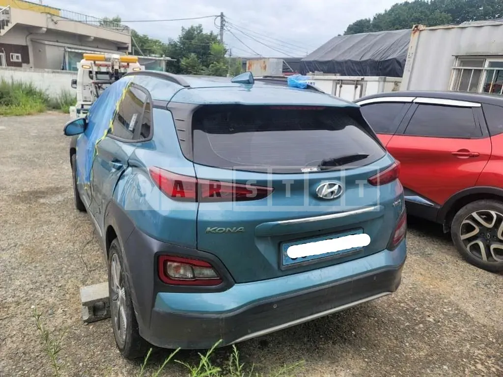 Photo 2 of 10: 2019 Hyundai Kona Electric, VIN KMHK381GFKU045359 — Korean insurance auction