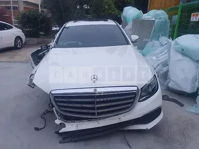 Photo 1 of 15: 2019 Mercedes-Benz E220d 4Matic, VIN WDDZF0FB3KA618074 — Korean insurance auction